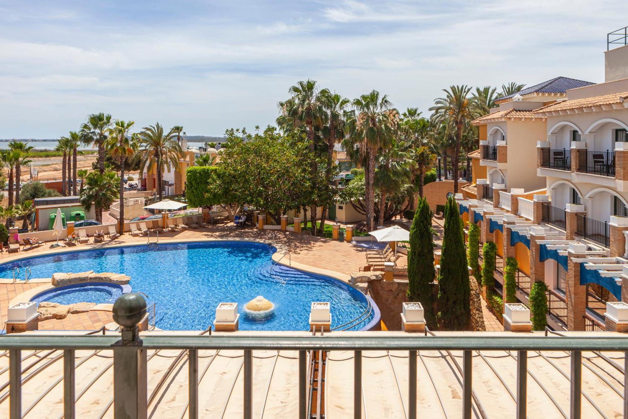 Hotel La Laguna & Golf 4*
